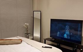London City Apartment One